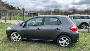 Vand toyota auris 2011 benzina - imagine 4