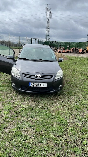 Vand toyota auris 2011 benzina - imagine 8