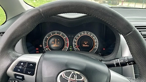 Vand toyota auris 2011 benzina - imagine 2