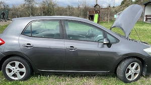 Vand toyota auris 2011 benzina - imagine 5