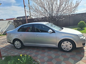 Vând Volkswagen Jetta 1.6 TDI, 105 CP, an 2010