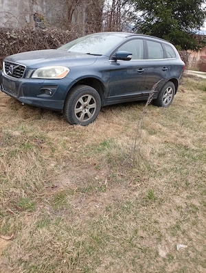 Vând Volvo XC60 pt dezmembrări 