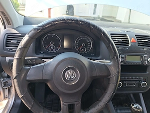 Vând Volkswagen Jetta 1.6 TDI, 105 CP, an 2010 - imagine 7