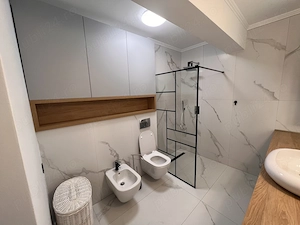 Dau in chirie 2 camere - lux - loc de parcare inclus - imagine 8