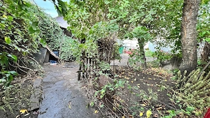 Vînd schimb Casă cărămidă.,teren si curte private,Garaj , Str Timișoara,z semicentral Petroșani  - imagine 3