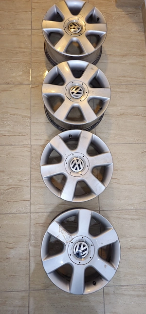 Set jante 15 inci, aliaj,originale VW ,in condiție foarte buna ! - imagine 3