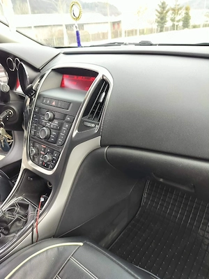 Vand Opel Astra ( J),An Fab 2011 - imagine 4