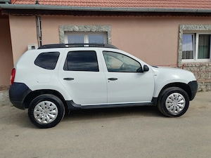 Dacia Duster 1.5 Diesel  - imagine 8