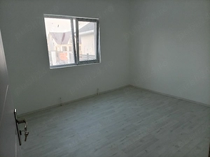 Vand Casă la cheie 4 dormitoare in loc. lumina - imagine 4