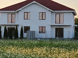 case cuplate , duplex ,utilitati , zona melodi paulesti 