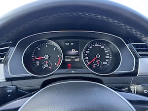 Volkswagen Passat B8, an 2016 - imagine 8