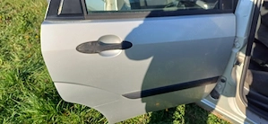 Vând bară față, capota, uși, faruri Ford Focus 1 - imagine 2