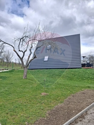 Casă / Vilă cu 3 camere de vânzare - imagine 5