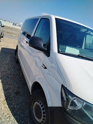 Volkswagen Transporter Caravele T6 din 2018,9 locuri 