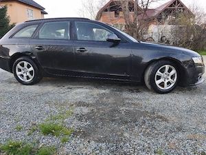 Audi A4 B8   Putere, Eleganță și Stil German    - imagine 4