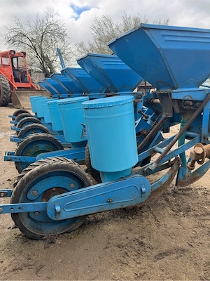 Semanatoare porumb cu fertilizare 2012 - imagine 2