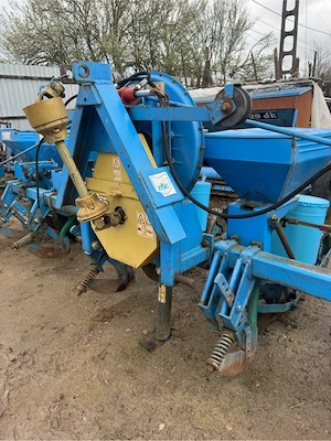 Semanatoare porumb cu fertilizare 2012 - imagine 4