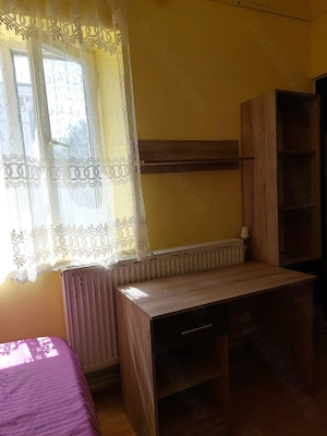 Inchiriez la casa zona Centrala