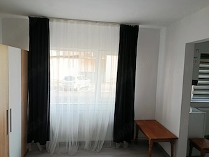 Ofer pentru închiriere garsonieră 