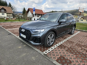 De vânzare Audi Q5 40TDI S line Matrix