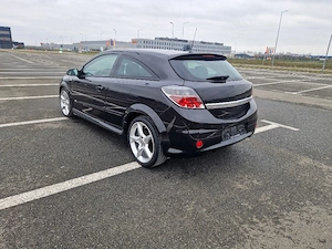 Opel Astra GTC OPC Line  - imagine 3