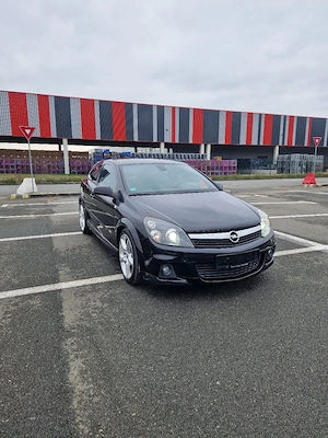 Opel Astra GTC OPC Line  - imagine 2