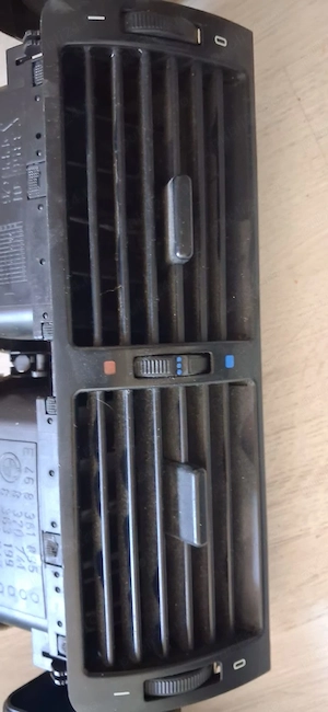 Guri aer bord BMW E46 originale set complet 64228361898, 64228361897, 8391179 - imagine 6