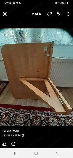 O măsuță rabatabilă din pal