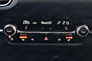 Mazda CX30 - 2.0 benzina (aspirat natural) - 120 c.p. - an 2021 - euro 6 - imagine 13