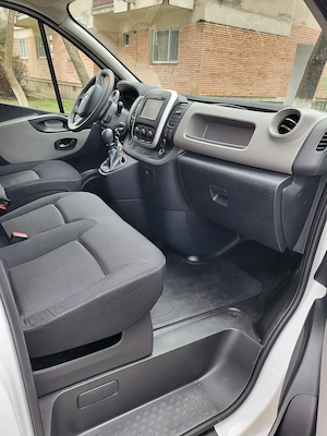 Vand sau schimb Renault Trafic Extra lung  - imagine 2