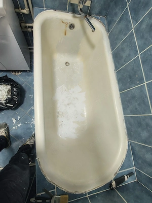 Recondiționez căzi de baie