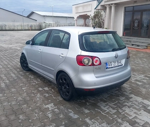 vând schimb Golf 5 Plus