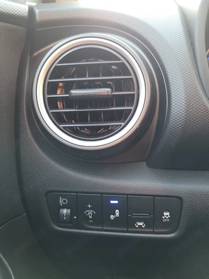 Hyundai KONA 1.6 Benzina 177 CP 7 DCT 2WD - imagine 10