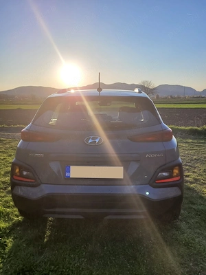 Hyundai KONA 1.6 Benzina 177 CP 7 DCT 2WD - imagine 4