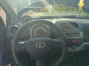 Toyota Aygo AB1 benzina, 5 uși, 2006   economică, ideală pentru oraș - imagine 2