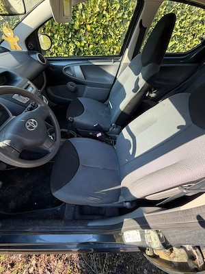 Toyota Aygo AB1 benzina, 5 uși, 2006   economică, ideală pentru oraș - imagine 8