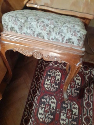 Vand mobila de colectie deosebita arta