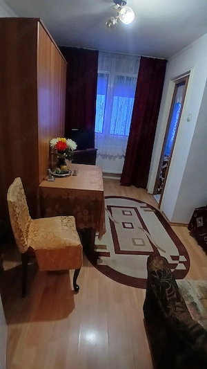 garsoniera titan - imagine 4