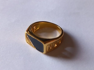 Inel Ghiul Bărbătesc, mărimea 8, Diametru interior 15,3(mm)  cu pietre albe. 