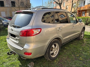vând hyundai santa fe