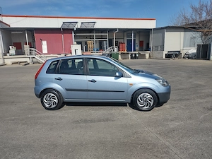 Ford fiesta benzina 13 fab 2008 preț 1600 euro IMPECABILA 
