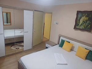 Apartament 3 camere de închiriat