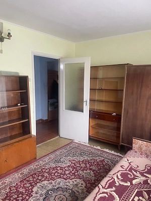 Vând apartament 3 camere, Petru Rareș 5 - imagine 3