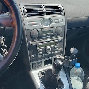 Vând Ford Mondeo benzină 1;8 2006 - imagine 4