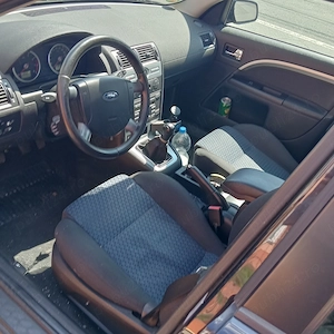 Vând Ford Mondeo benzină 1;8 2006 - imagine 3