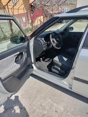 Vând Skoda Fabia 2 facelift euro 5 benzina  - imagine 7