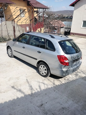 Vând Skoda Fabia 2 facelift euro 5 benzina  - imagine 4