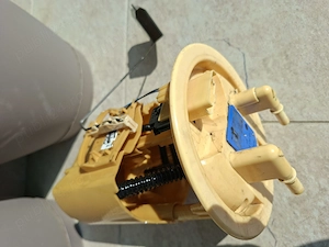 Vând pompa de motorină Peugeot 307 1,6 hdi 2005 - imagine 4