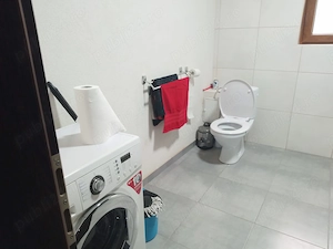 Persoana fizica închiriez apartament cu 2 camere urgent  - imagine 5