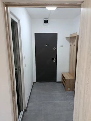 Ofer pentru închiriere garsonieră 